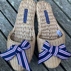 Natural Straw Slippers Size 7/8 (S-M) by Two's Company New Never Worn